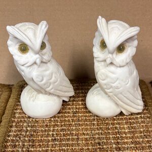 Vintage Pair of White Alabaster Salt Stone Owls, green eyes, Sandstone Figurines